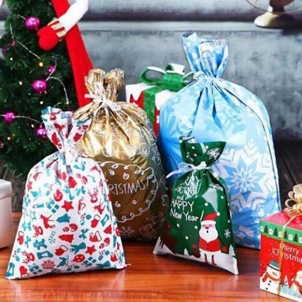 Christmas Drawstring Gift Bags with Integrated Ribbon and Assorted Sizes, 15-Pack Zanny Home