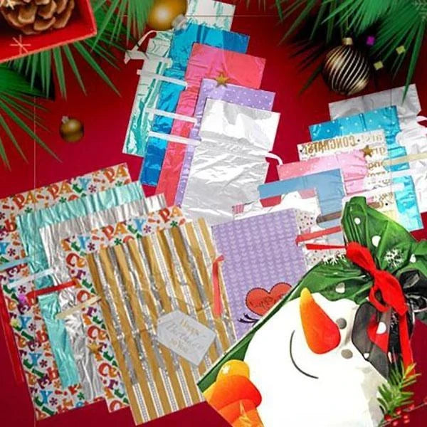 Christmas Drawstring Gift Bags with Integrated Ribbon and Assorted Sizes, 15-Pack Zanny Home