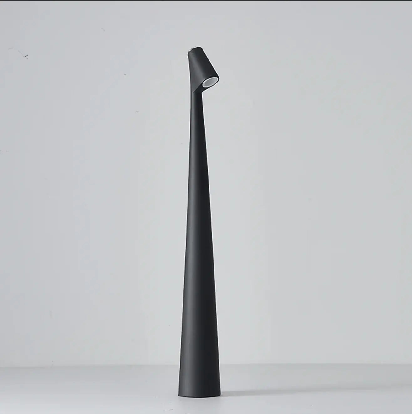 Rechargeable Table Lamp with Touch Dimming and Adjustable Warm-to-Cool Color, IP54 Rated Zanny Home